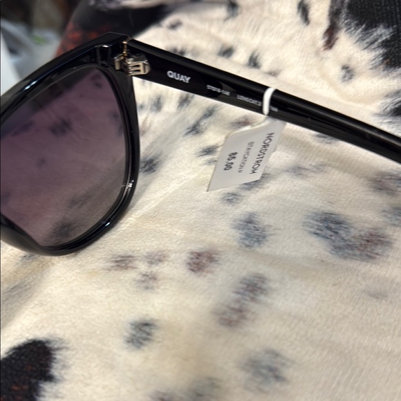 Quay Australia Black Cat-Eye Polarized Sunglasses - Picture 3 of 4